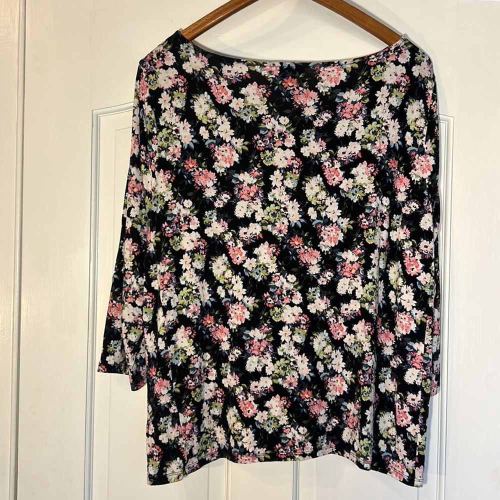 J. Jill Wearever Collection Black Flowered 3/4 Sleeve Top Size XL Petite - Picture 2 of 4